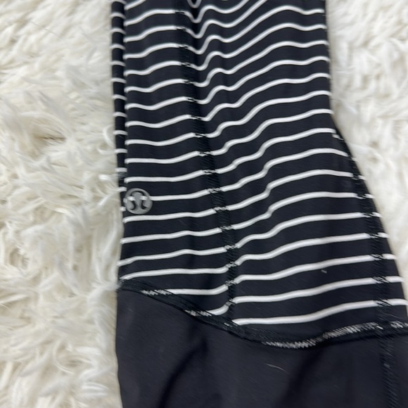 Lululemon Runday Crop Parallel Stripe - Picture 7 of 8